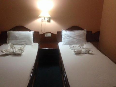 Hotel Candle Inn Pokhara Dış mekan fotoğraf
