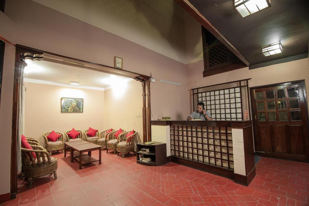Hotel Candle Inn Pokhara Dış mekan fotoğraf